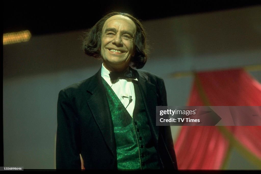 Comedian and comic actor Max Wall, circa 1974. News Photo - Getty Images