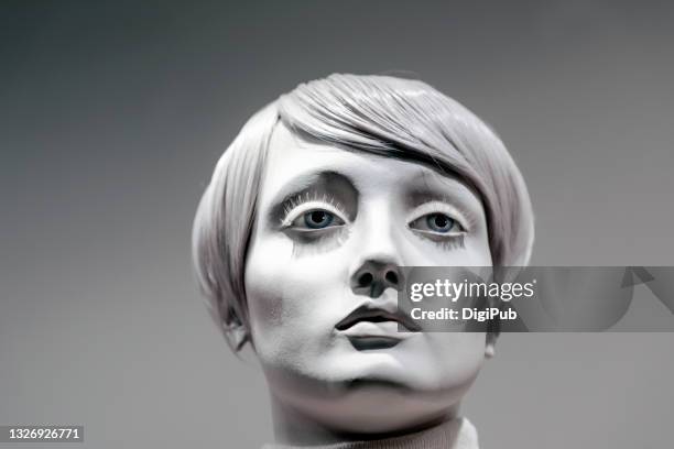 female like mannequin face - mannequins stock pictures, royalty-free photos & images