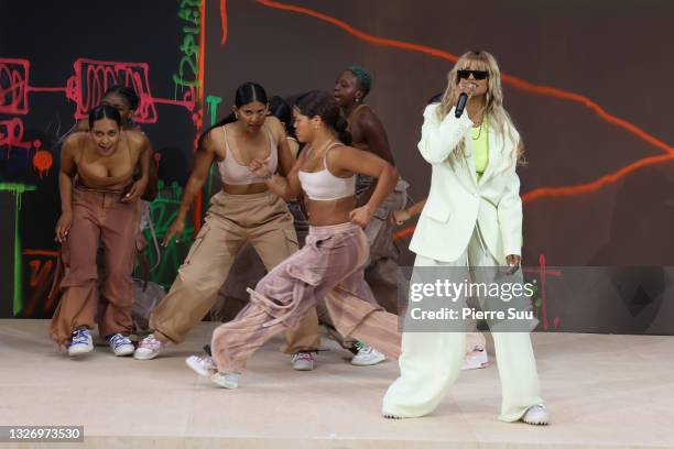 Mia Mathangi Rapper 817 Rapper Mia Stock Photos, High-Res Pictures, and Images - Getty Images