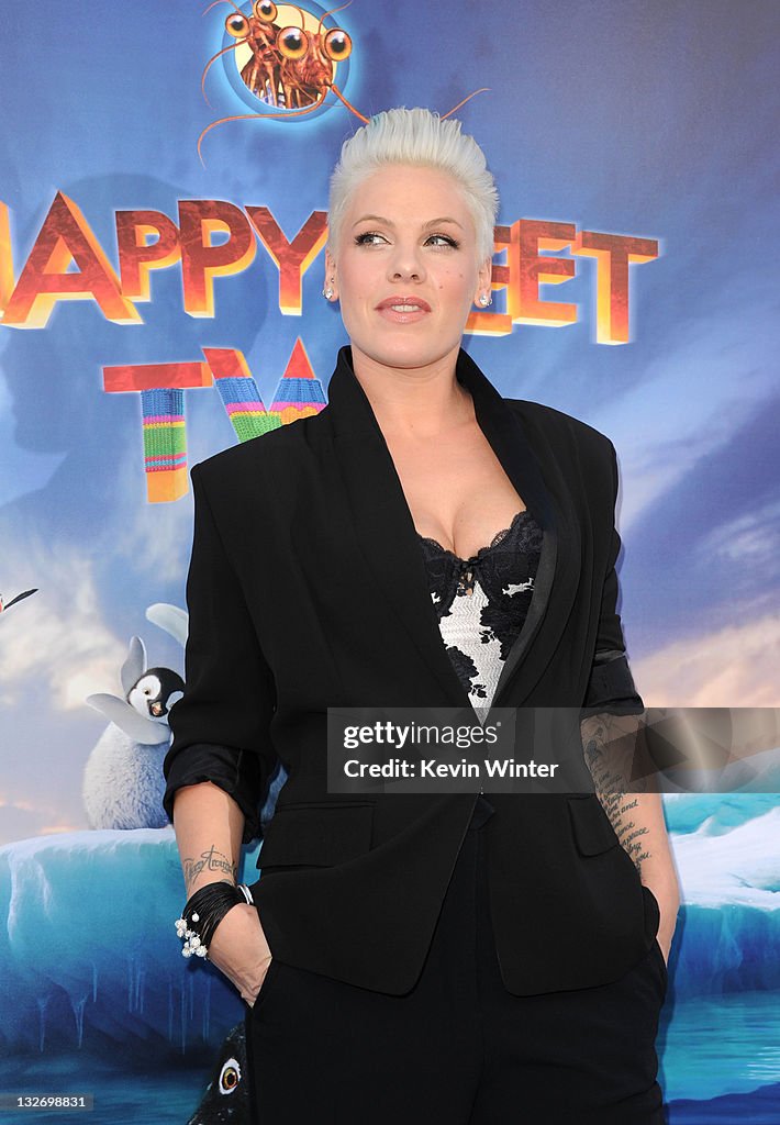 Premiere Of Warner Bros. Pictures' "Happy Feet Two" - Red Carpet