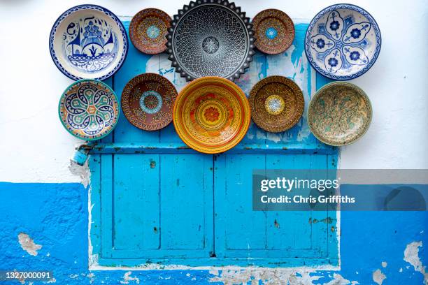 moroccan ceramics, asilah medina, morocco - tangier asilah prefecture stockfoto's en -beelden