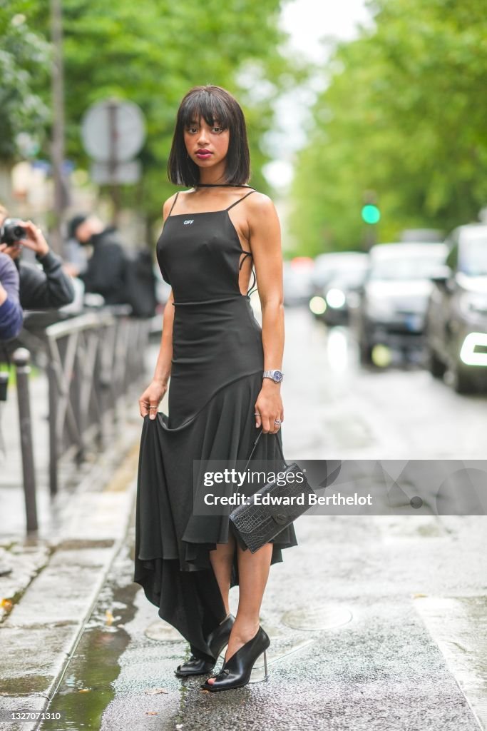 Street Style At Off-White Fall/Winter 2021/2022 Show - Paris Fashion Week