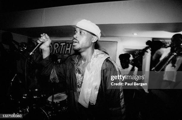Guruv Rapper Guru (Rapper) Stock-Fotos und Bilder - Getty Images