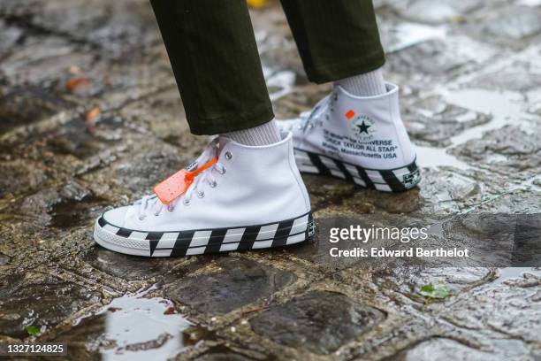 2,836 Mens Converse Sneakers Photos and Premium High Res Pictures - Getty  Images