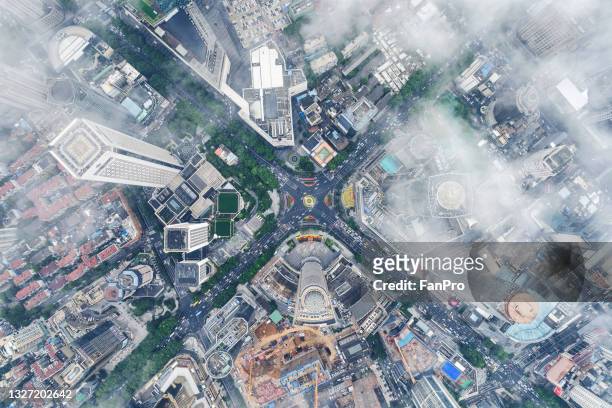 city road in rainy day - ripresa di drone foto e immagini stock