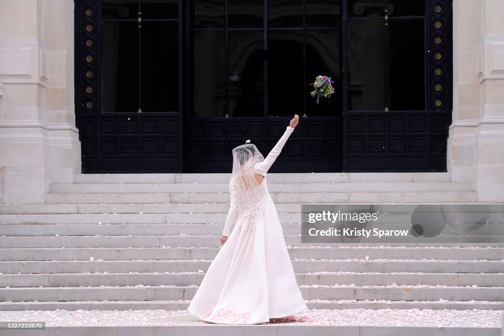 Chanel : Runway - Paris Fashion Week - Haute Couture Fall/Winter 2021/2022