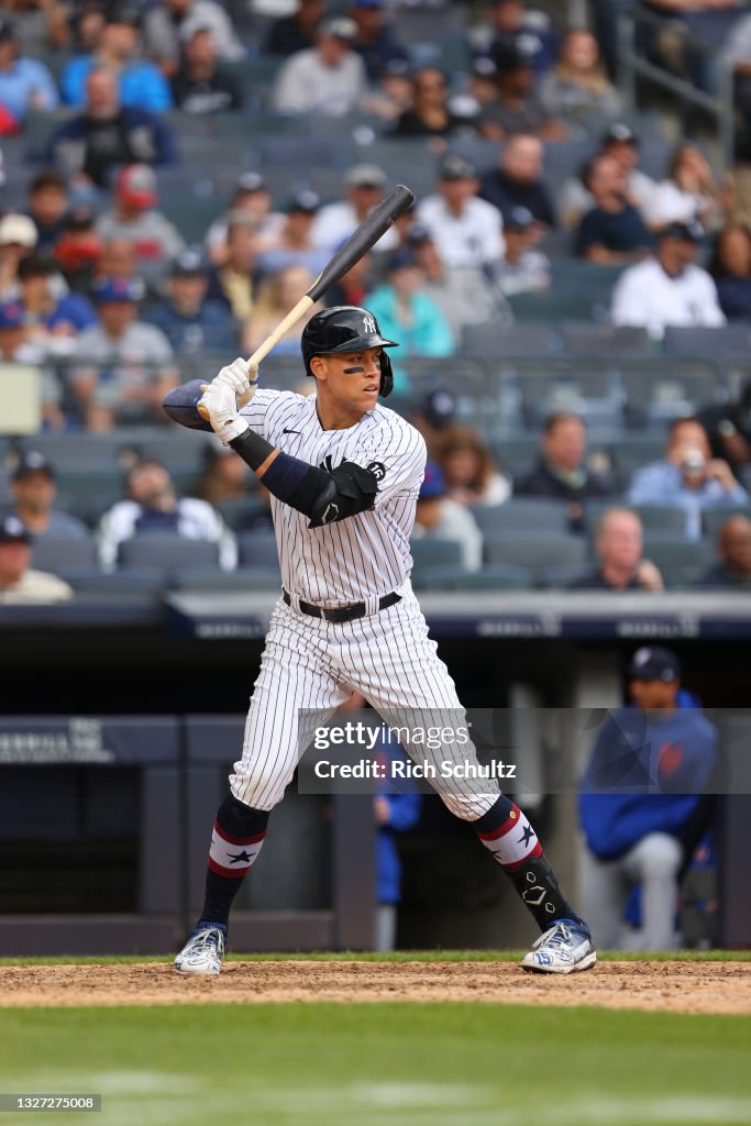 New York Mets v New York Yankees