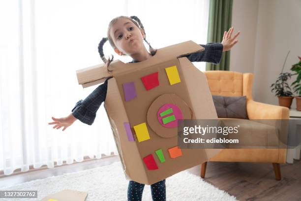 roboter-mädchen - child playing dress up stock-fotos und bilder