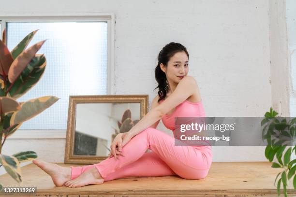 portrait - athleisure stock pictures, royalty-free photos & images