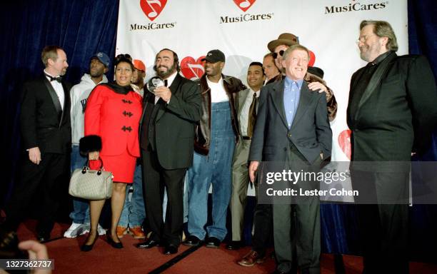 Michael Green, American singer, songwriter, and pianist Aretha Franklin , Italian operatic tenor Luciano Pavarotti , Shawn Stockman, Michael McCary,...