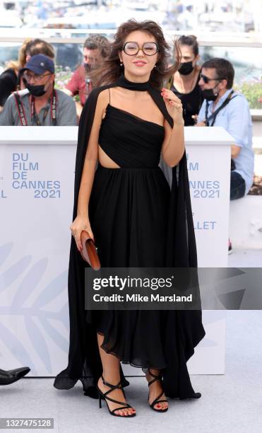 Mercedes Kilmer attends "Val" photocall during the 74th annual Cannes Film Festival on July 07, 2021 in Cannes, France.