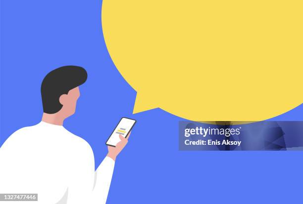 man sms-nachricht - mann von hinten stock-grafiken, -clipart, -cartoons und -symbole