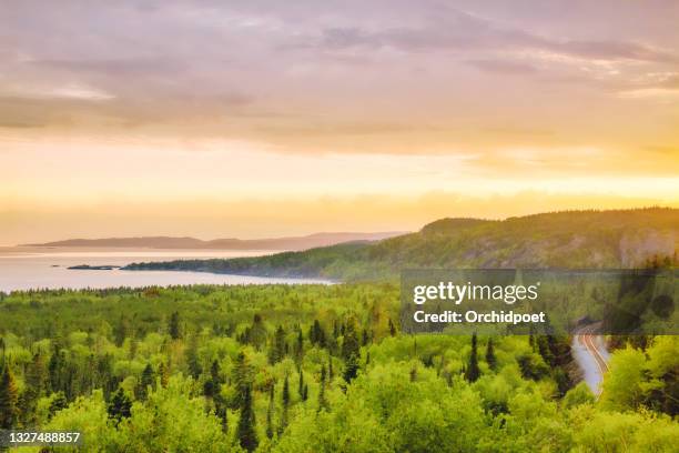 lake superior north shore landscape - lakeshore ontario stock pictures, royalty-free photos & images