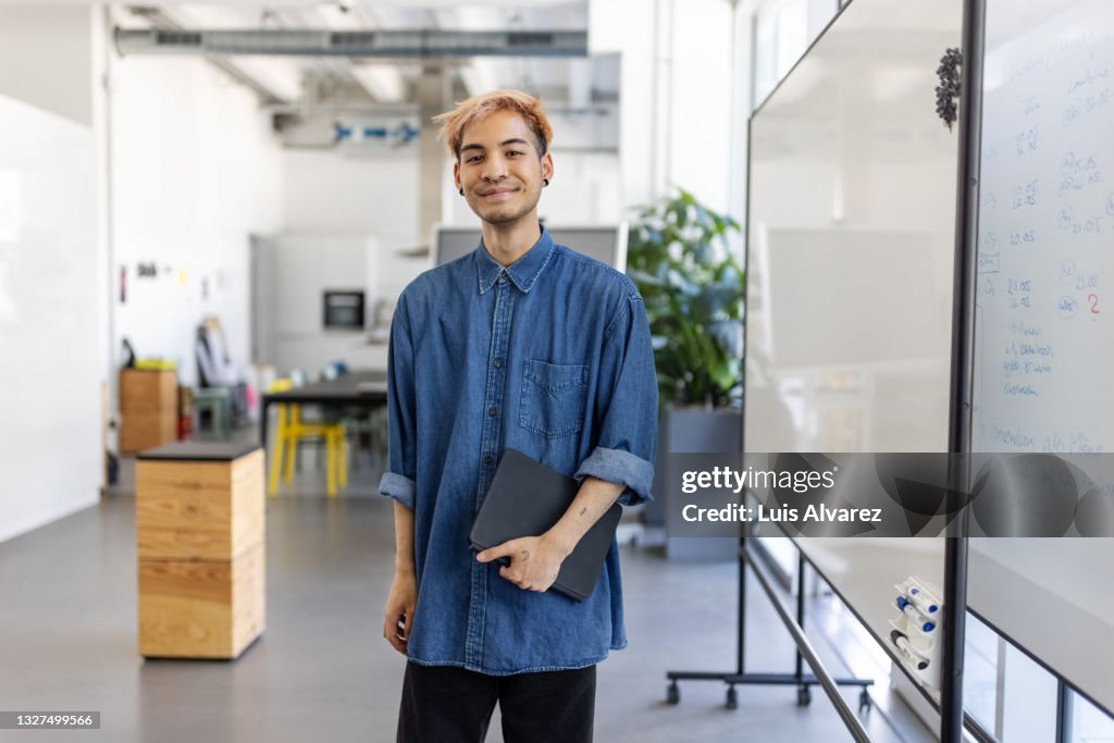 Portrait of male entrepreneur in casuals