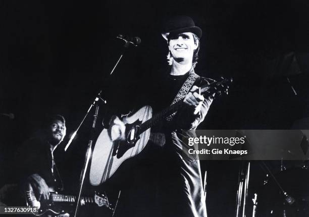 Steve Harley & Cockney Rebel, Jazz Bilzen Festival, Bilzen, Belgium, 16 August 1975.