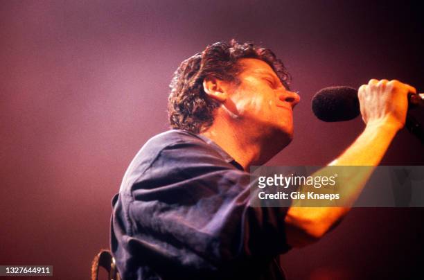 The Blue Nile, Paul Buchanan, Luna Theater, Brussel, Belgium, 17 October 1996.