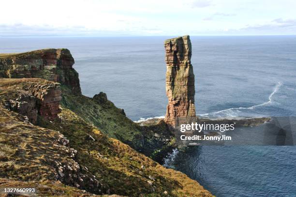 the old man of hoy orkney - orkney islands stock pictures, royalty-free photos & images