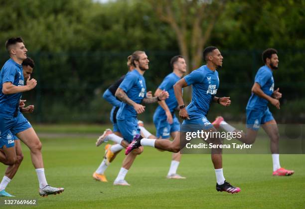 Kelland Watts, Jacob Murphy, Jeff Hendrick, Javier Manquillo, Isaac Hayden and Joelinton sprint during the Newcastle United Training session at the...