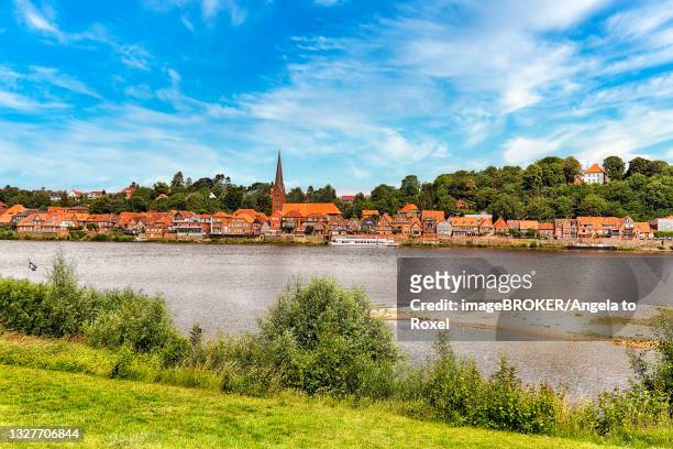 view of lauenburg and the elbe, hohnstorf, lueneburg, elbtalaue, lower saxony, germany - lüneburg stock pictures, royalty-free photos & images