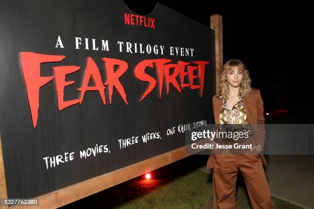 Emily Rudd Getty 282 Emily Rudd Photos & High Res Pictures - Getty Images