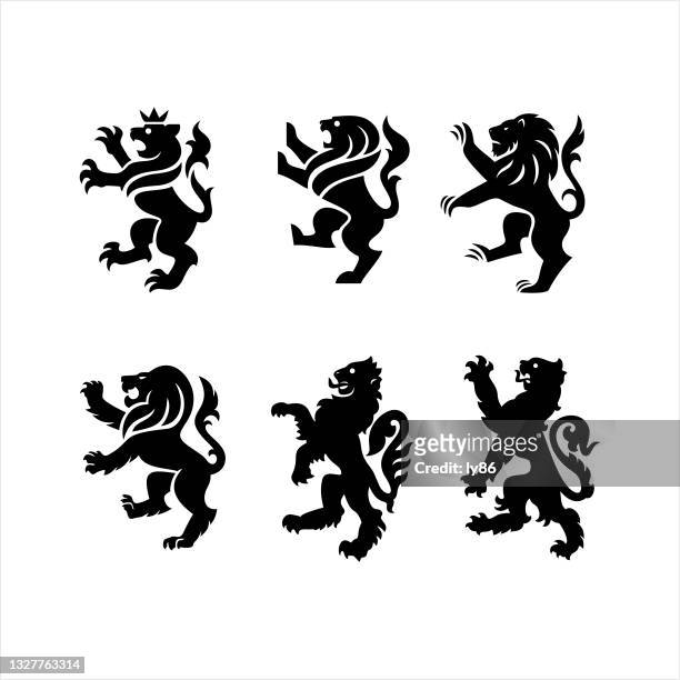 illustrazioni stock, clip art, cartoni animati e icone di tendenza di leoni araldi heraldry - leone