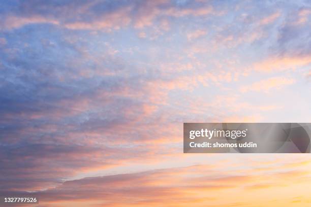 colourful sky at sunset - sunrise photos et images de collection