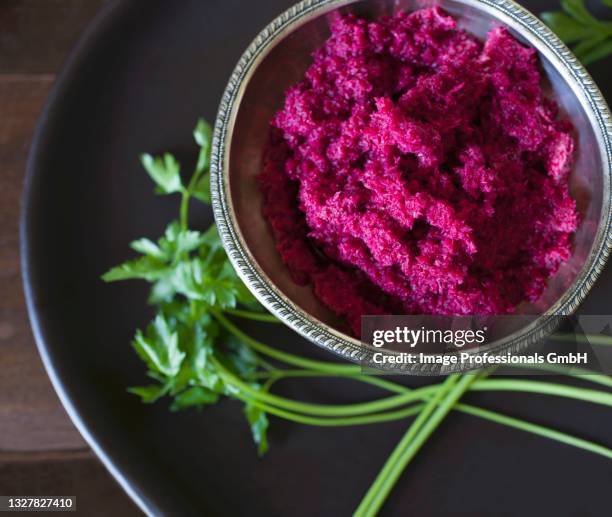 beetroot & horseradish in a silver bowl (jewish cuisine) - rábano picante fotografías e imágenes de stock