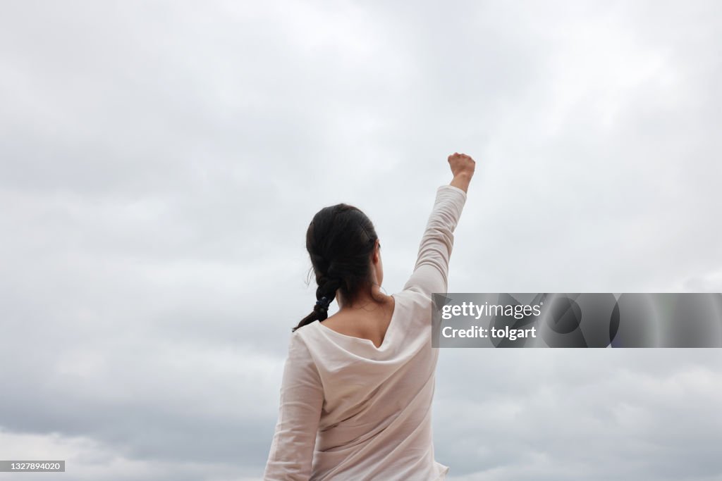 Bomba del puño, protesta, revolución