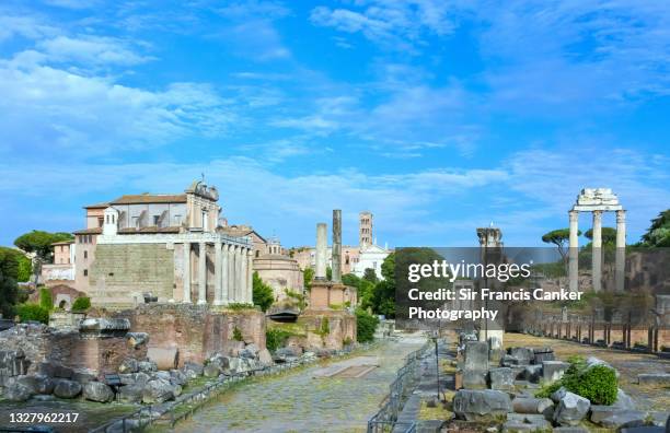 via sacra on roman forum (foro romano) in rome, lazio, italy - views of rome the eternal city stock pictures, royalty-free photos & images