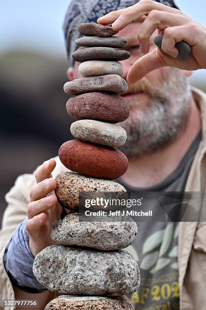 rock stacking photos and premium high res pictures -... Stacking Stone Photos and Premium High Res Pictures - Getty Images