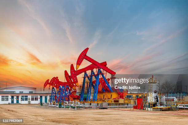 oil pump, oil industry equipment - wellhead stock pictures, royalty-free photos & images