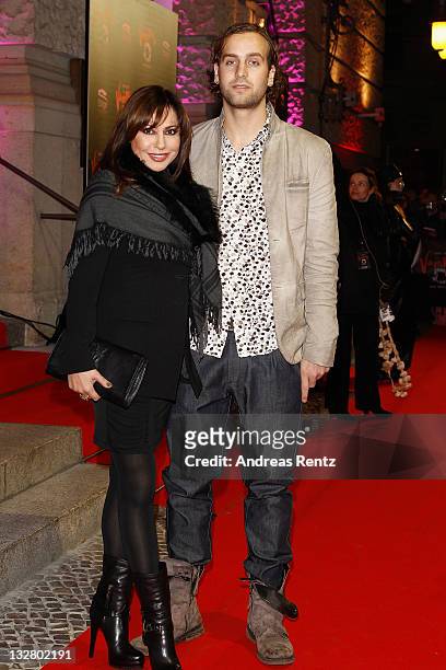 Simone Thomalla and Silvio Heinevetter arrive for the Berlin musical premiere Tanz der Vampire at Theater des Westens on November 14, 2011 in Berlin,...