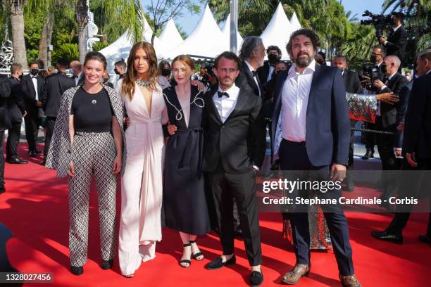 Cast of "Rien à foutre" with Mara Taquin, Adele Exarchopoulos, Julie Lecoustre, Emmanuel Marre and Alexandre Perrier attend the "De Son Vivant "...