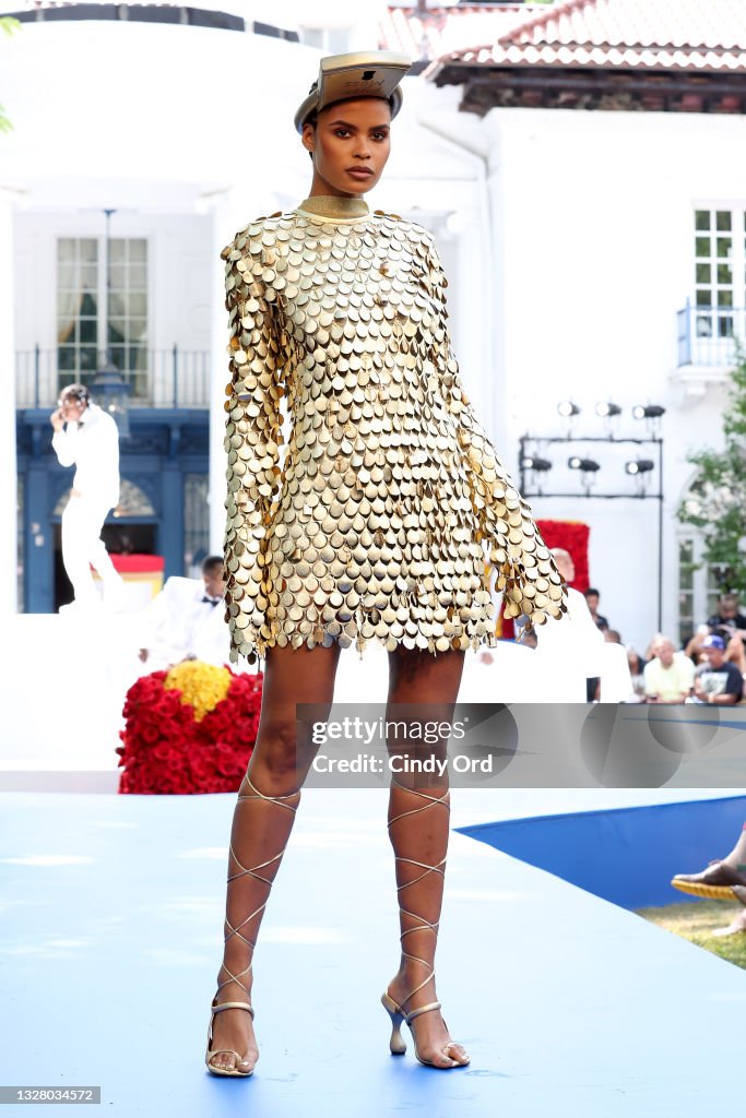 Pyer Moss Couture : Runway - Paris Fashion Week - Haute Couture Fall/Winter 2021/2022