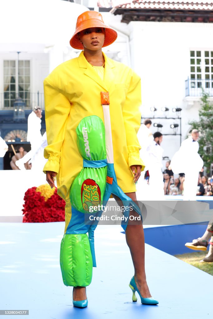 Pyer Moss Couture : Runway - Paris Fashion Week - Haute Couture Fall/Winter 2021/2022