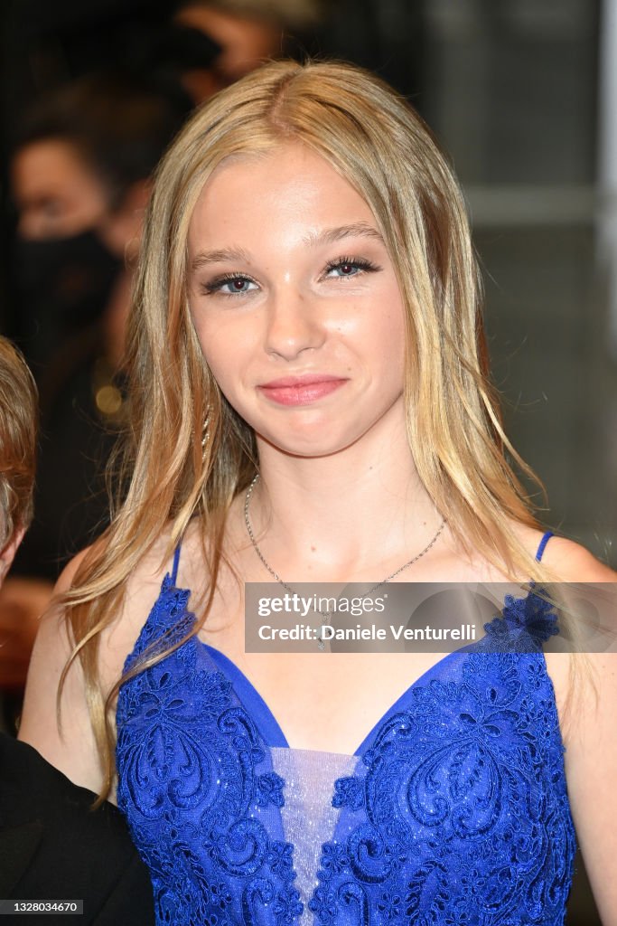 Jadyn Rylee Attends The Flag Day Screening During The 74th Annual jadyn-rylee-attends-the-flag-day-screening-during-the-74th-annual