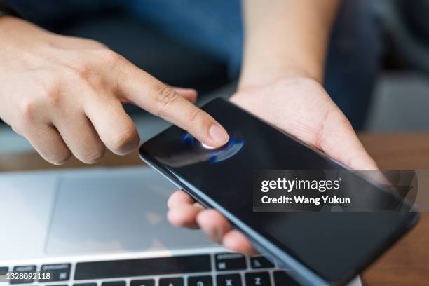 Hand Sensor Icon Photos and Premium High Res Pictures - Getty Images