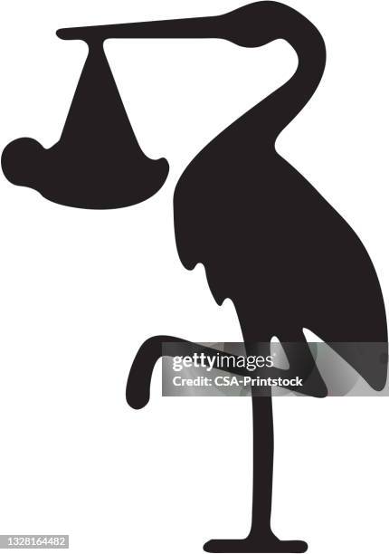 ilustrações de stock, clip art, desenhos animados e ícones de stork holding baby - cegonha