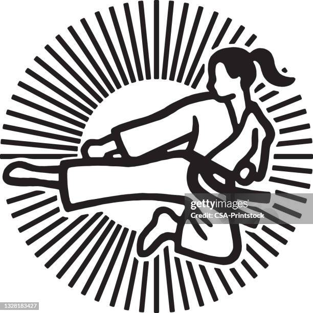 frau, die karate praktiziert - karate stock-grafiken, -clipart, -cartoons und -symbole