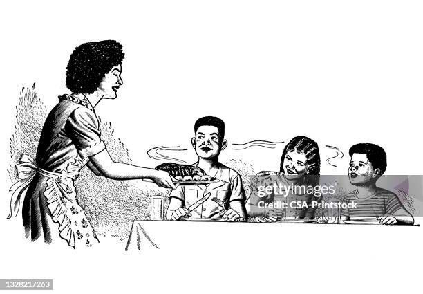 ilustraciones, imágenes clip art, dibujos animados e iconos de stock de cena familiar - familia comiendo