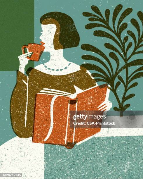 illustrazioni stock, clip art, cartoni animati e icone di tendenza di persona che beve caffè e tiene in mano un libro - leggere un libro