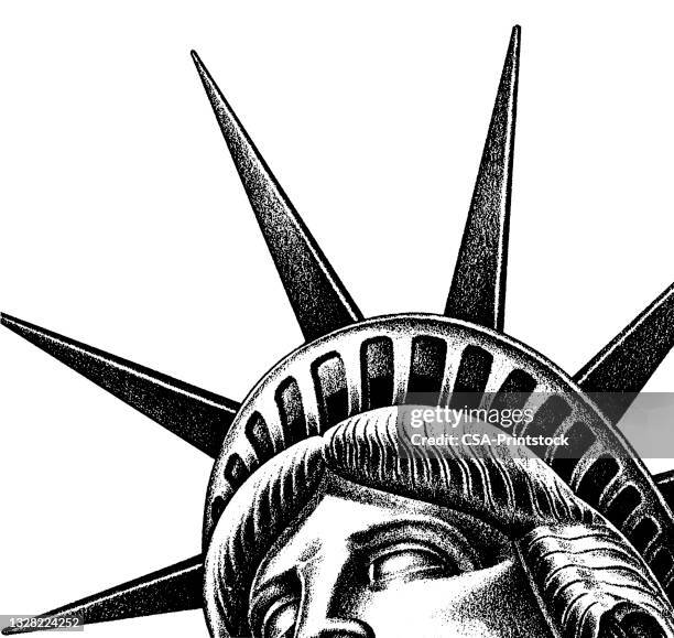 illustrations, cliparts, dessins animés et icônes de gros plan de la statue de la liberté - statue de la liberté