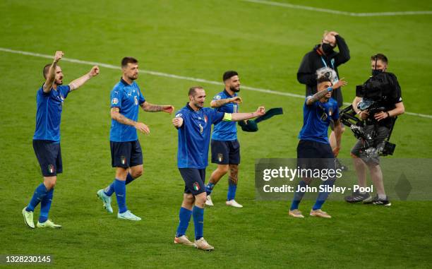 Leonardo Bonucci, Francesco Acerbi, Giorgio Chiellini, Lorenzo Insigne and Emerson of Italy celebrate their side's victory after the UEFA Euro 2020...