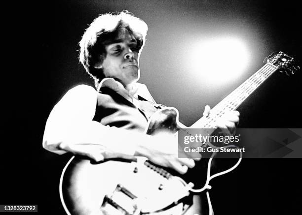 Bill Nelson of Be-Bop Deluxe performs on stage at Hammersmith Odeon, London, England, on February 26th, 1977.