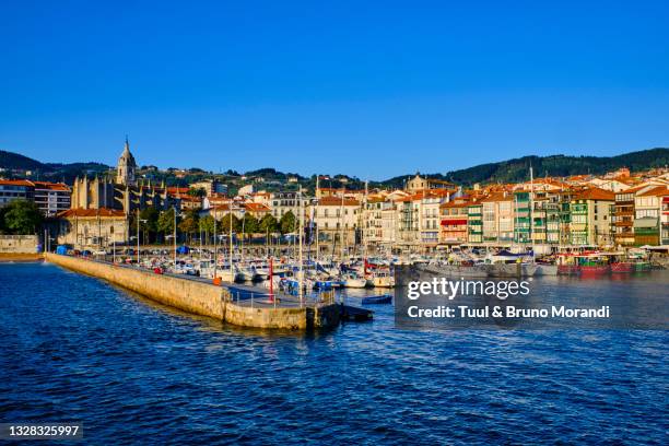 spain, basque country, biscay, lea-artibai, lekeitio - vizcaya province stock pictures, royalty-free photos & images