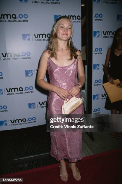 American actress Julia Stiles attends the MTV Video Music Awards at Radio City Music Hall in New York City, USA, 7th September 2000.