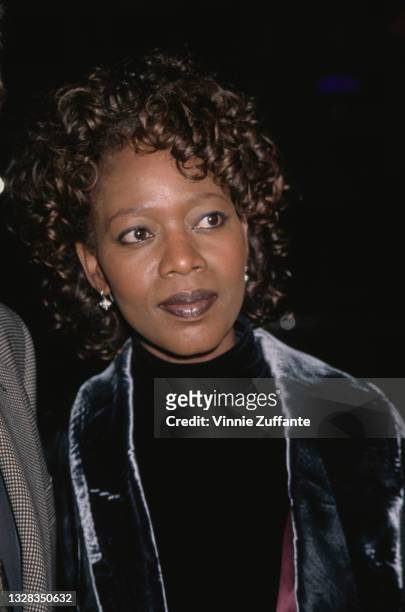 American actress Alfre Woodard attends the premiere of 'Beloved' in Los Angeles, California, USA, 12th October 1998.