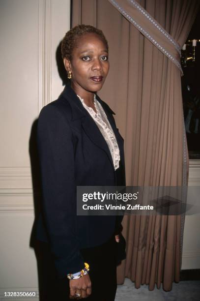 American actress Alfre Woodard attends the Los Angeles Free Clinic benefit dinner honouring NBC executive Warren Littlefield, at the Regent Beverly...