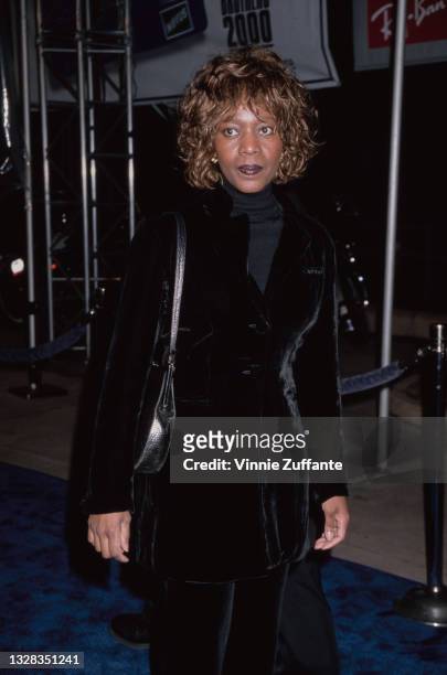 American actress Alfre Woodard attends the premiere of 'Blues Brothers 2000' at the Universal Amphitheater in Universal City, Los Angeles, USA, 31st...