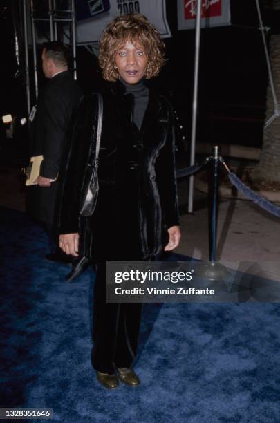 American actress Alfre Woodard attends the premiere of 'Blues Brothers 2000' at the Universal Amphitheater in Universal City, Los Angeles, USA, 31st...